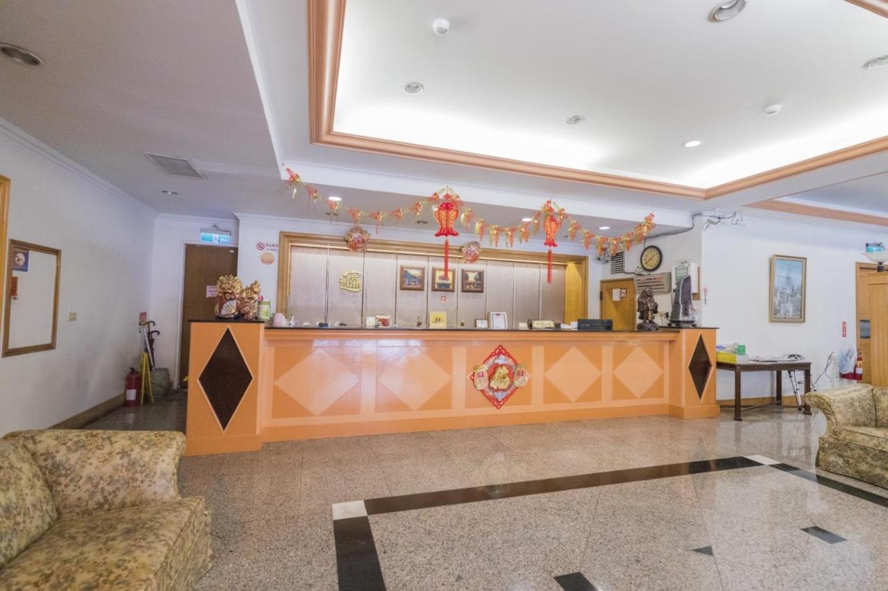 Tzu Chi Hotel Pingtung Eksteriør billede