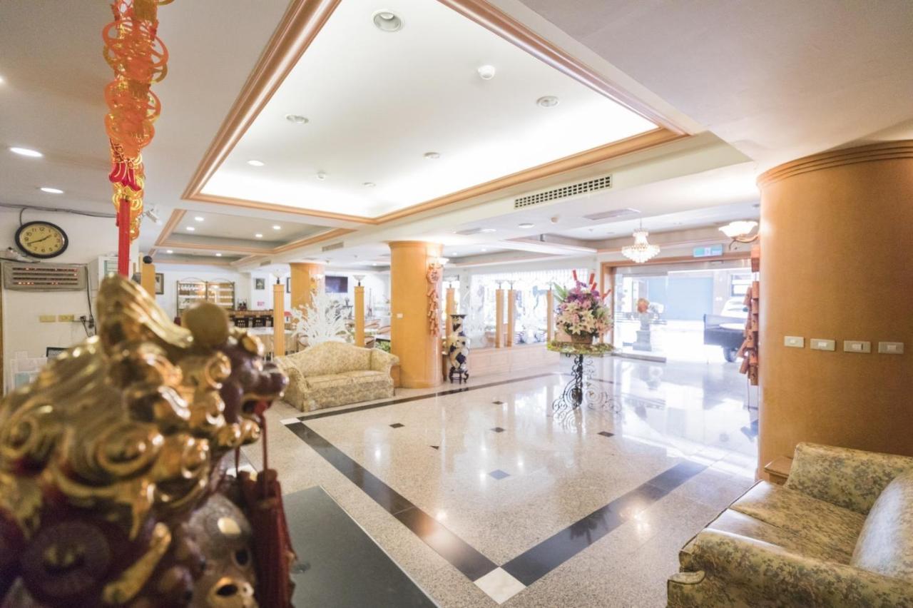 Tzu Chi Hotel Pingtung Eksteriør billede
