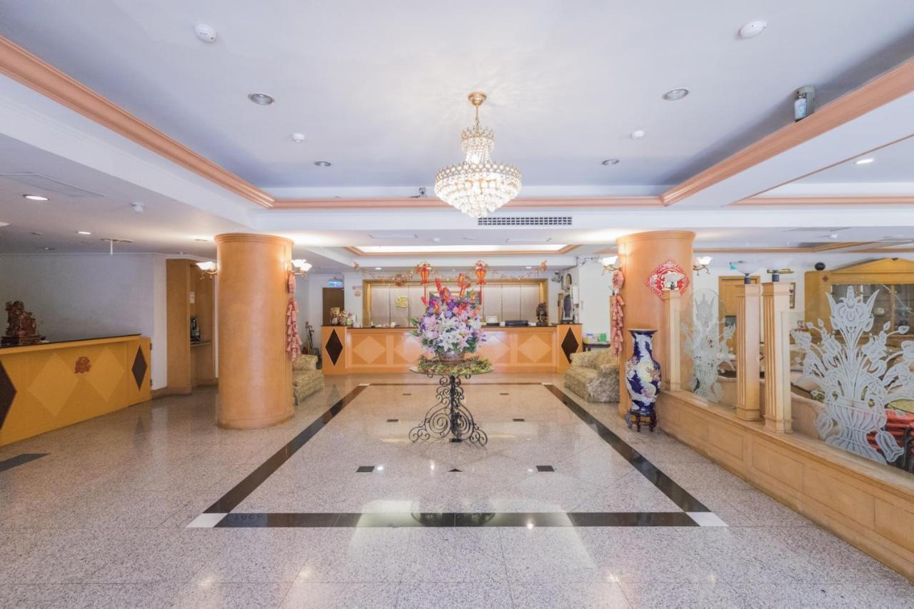 Tzu Chi Hotel Pingtung Eksteriør billede
